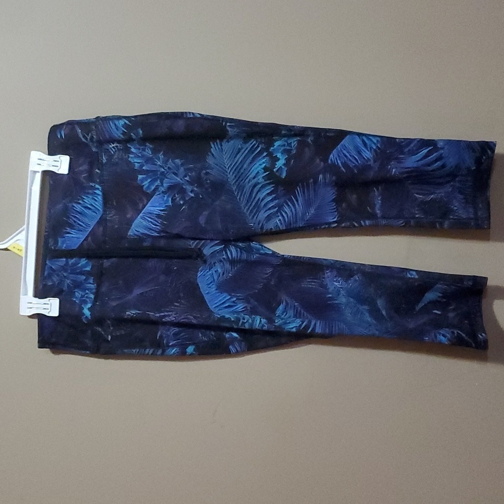 Danskin now leggings size small